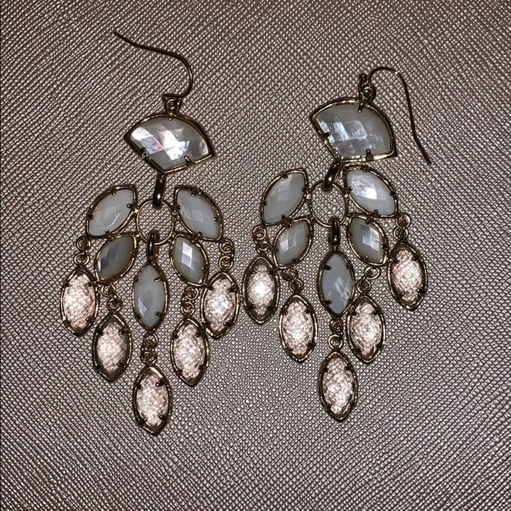 Gold and white Kendra Scott dangle earrings!